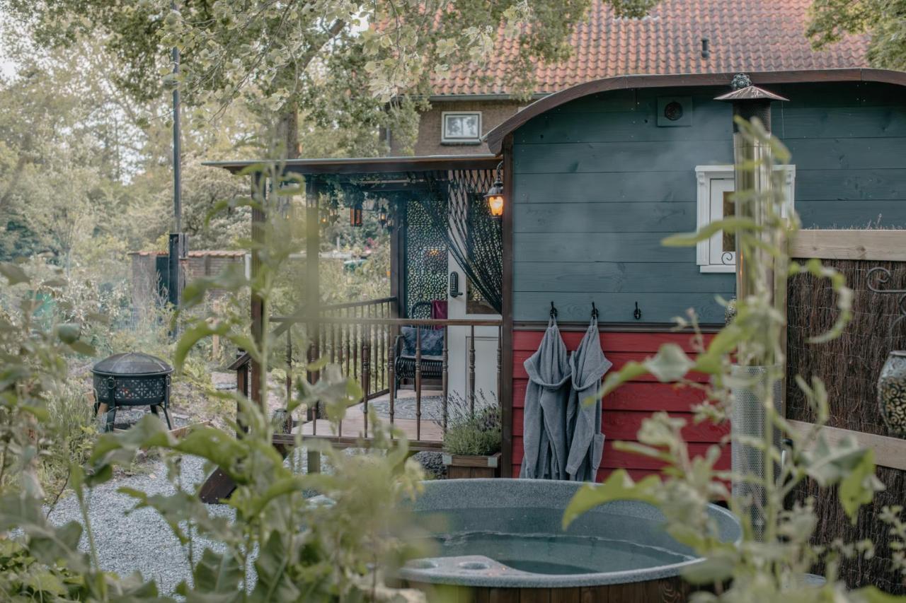 Villa Pipowagen De Zwerveling Aan Zee Oostkapelle Esterno foto